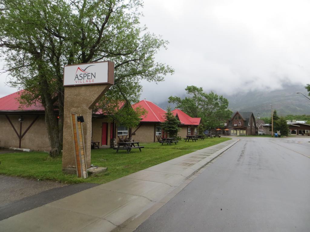 Aspen Village Waterton Park Exterior photo